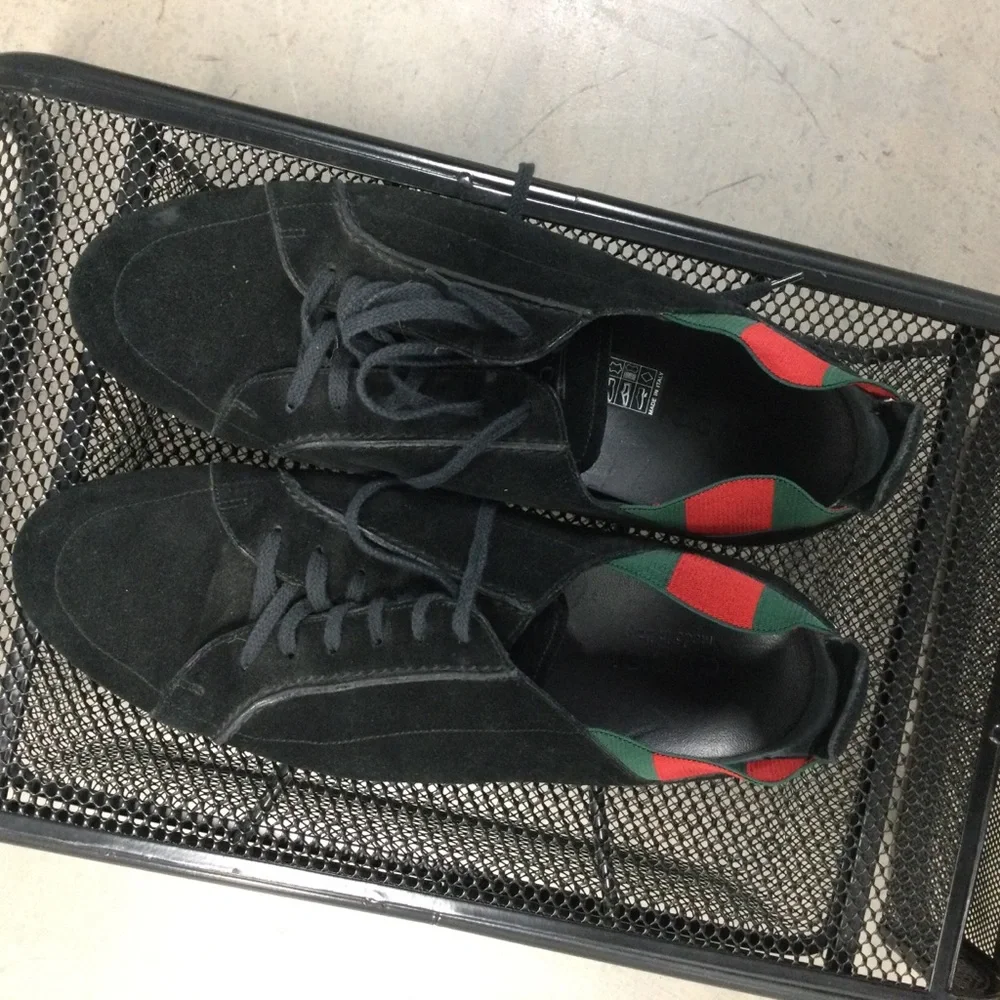 Gucci Black Suede Slip-On Loafers with Green and Red Heel Stripe